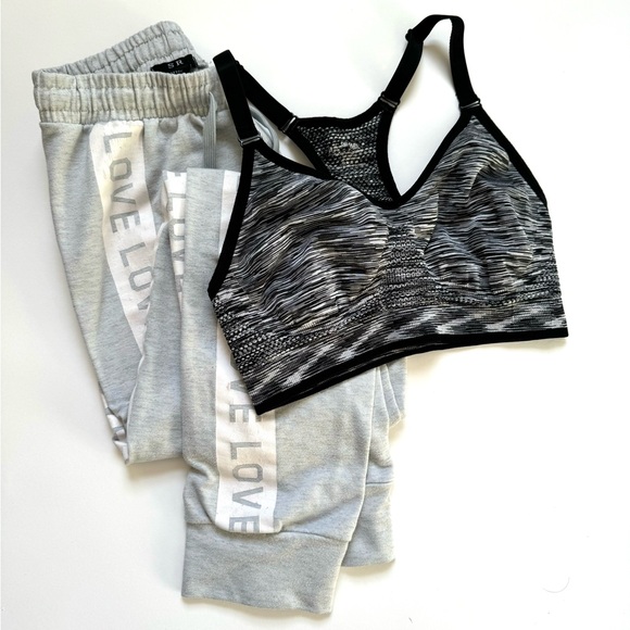 Sweatpants (Sm) and Sports bra (M) bundle - Picture 1 of 8